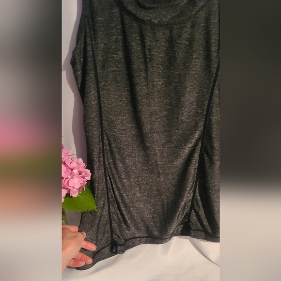 🍋 Lululemon Charcoal Gray Ruffle Cool Sleeveless Athletic Tank Size 8 - Picture 3 of 9